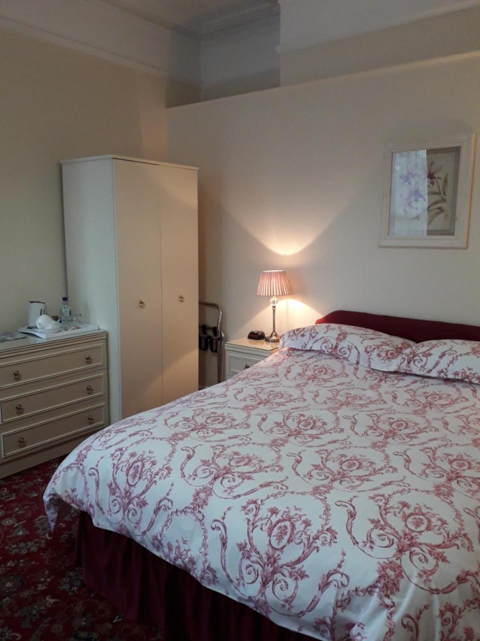 南安普敦Ellenborough House住宿加早餐旅馆 外观 照片